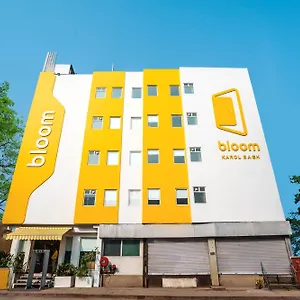 Bloom - Karol Bagh Отель